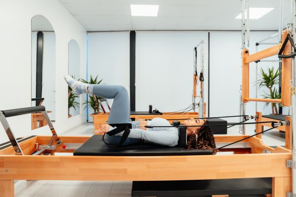Pourquoi investir dans un appareil de Pilates reformer chez soi ?